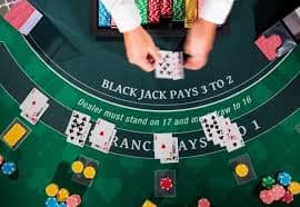 Tampilan layar utama aplikasi Android tftacademy dengan menu permainan slot dan live casino